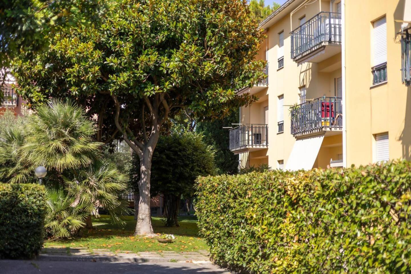 Stiloso Bilocale Terraceparking Diano Marina Exterior foto